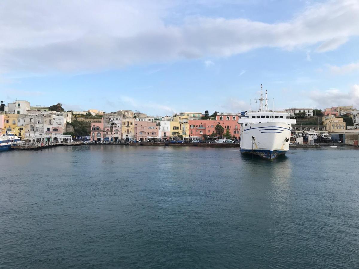 Vento Di Mare Panzió Procida Kültér fotó